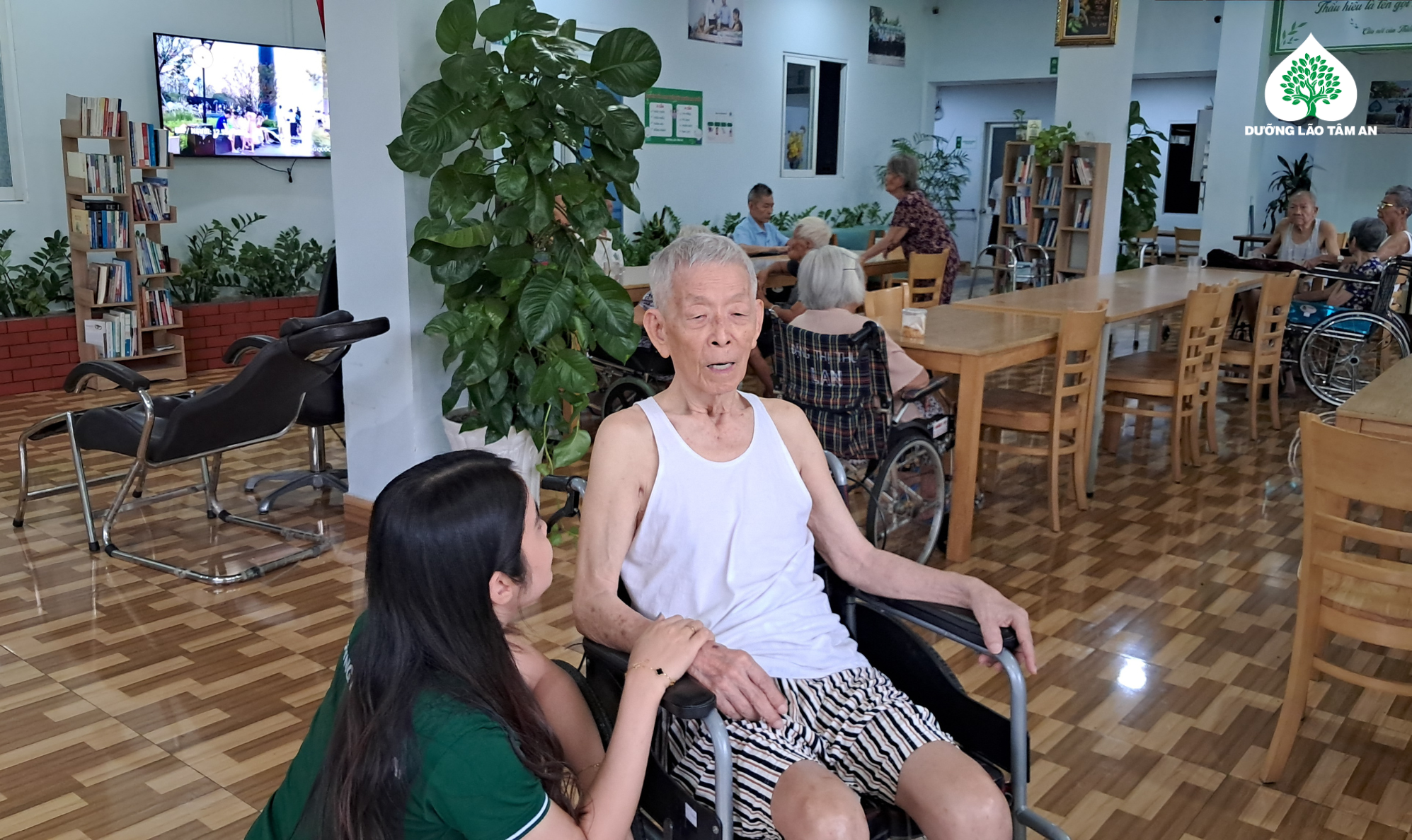 máy trợ thính cho người già