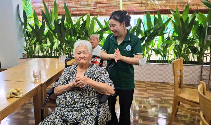 nguoi gia co nen tiem thuoc bo nao khong 2 - Viện Lão Tâm An