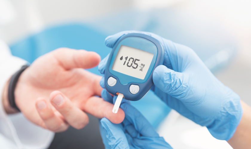 nguoi gia bi phu chan 4 - Viện Lão Tâm An