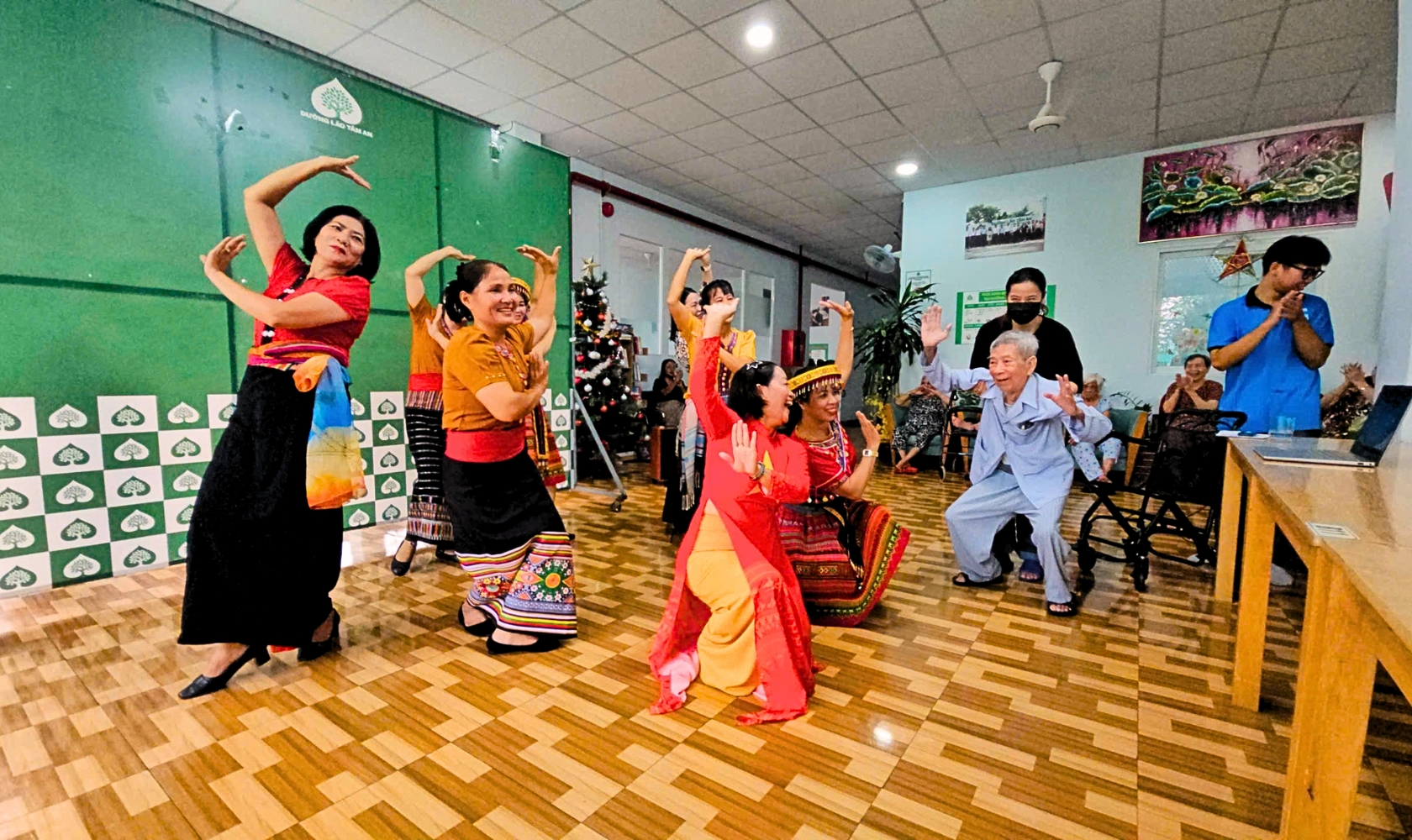 vien duong lao tam an giao luu van nghe 2 - Viện Lão Tâm An